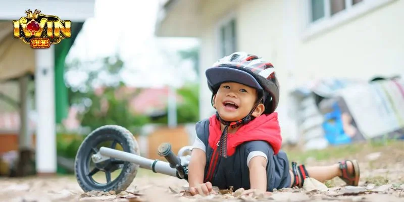 Mơ Bị Té Xe Có Sao Không? Điềm Báo Gì? IWIN Giải Mã Chi Tiết 2 Giấc mơ bị thương phản ánh nhiều thông tin.